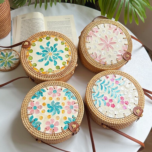 Vietnamese Autumn Vine Weaving Instagram Style Round Colorful Shell Patchwork Bag Women's Single Shoulder Crossbody Bag Beach Grass Woven Bag