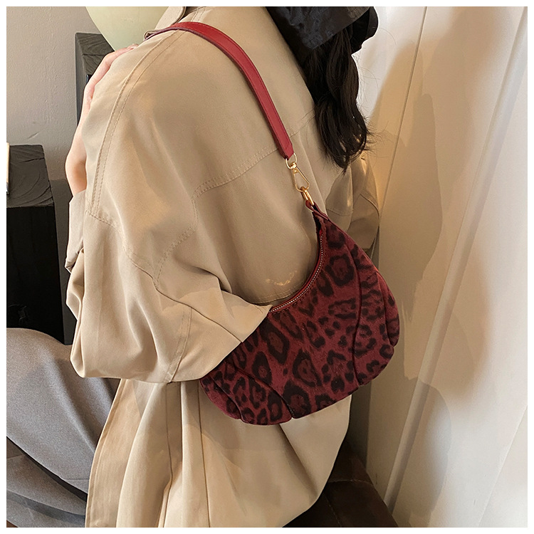 Leopard print cross-border niche bags for women, versatile and fashionable new retro underarm bag, stylish and individual commuting single-shoulder bag undefined