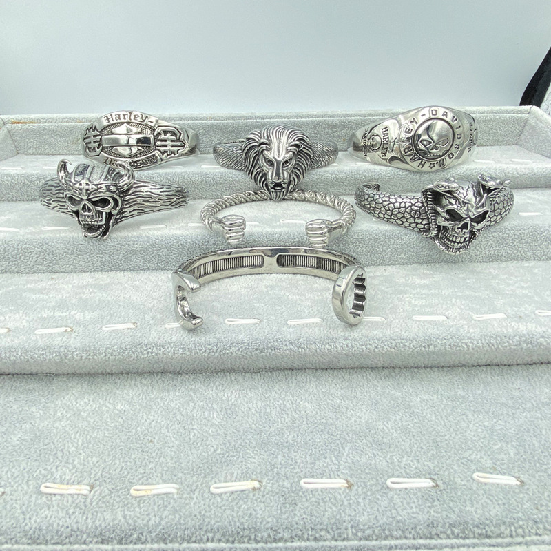 Titanium Steel Non-fading Vintage Bracelet for Men and Women INS Explosive Classic Style Vintage Bracelet Titanium Steel Non-fading Vintage Bracelet for Men and Women INS Explosive Classic Style Vintage Bracelet