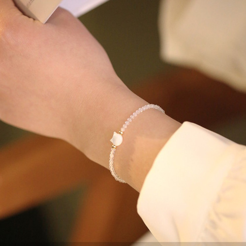 Face-cut White Crystal Shell Cat Bracelet for Women, Unique Design, Friend Bracelet, Sweet Feeling Mother-of-pearl Bracelet