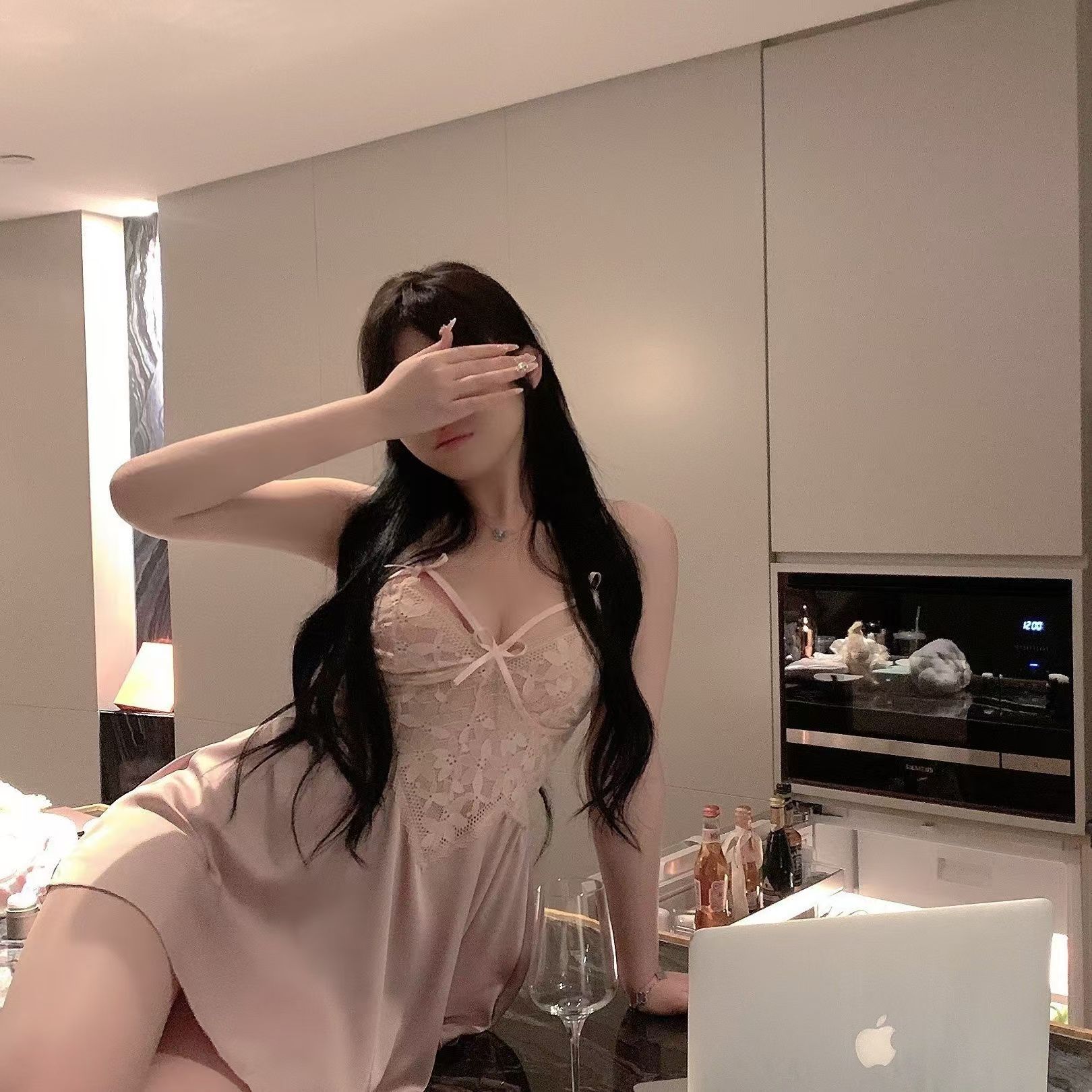 2024 New Ice Silk Sling Thin Cut Men's Pajamas Lace High-end Pure Desire Small Chest Big Sexy Nightdress Women