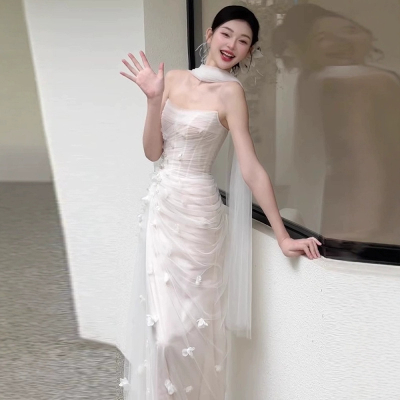 法式轻婚纱森系仙气鱼尾甜美新娘花朵晨袍轻奢抹胸订婚礼服出门纱|undefined