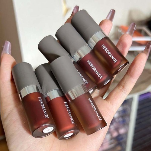 HERORANGE Japanese glossy mirror lip glaze, long-lasting whitening and not easy to fall off, clear and hydrating lipstick lip glaze
