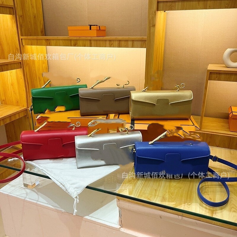 Cross-Border Export Women's Bags 2023 New Shoulder Crossbody Bag Handbags Niche Design Handbag Shell Bag Cross-Border Export Women's Bags 2023 New Shoulder Crossbody Bag Handbags Niche Design Handbag Shell Bag