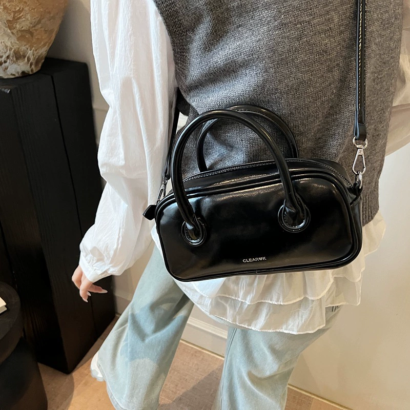 Fashionable shoulder bag, one-shoulder bag for leisure, high-quality style, Korean style