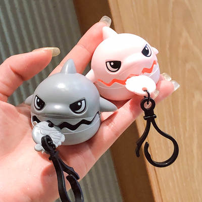 Cartoon creative pull bite shark keychain small gift backpack pendant car key small pendant wholesale