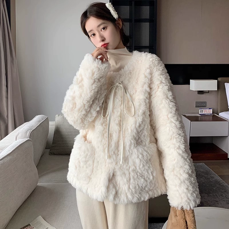 Короткая бархатная демисезонная пуховая куртка, стиль Chanel