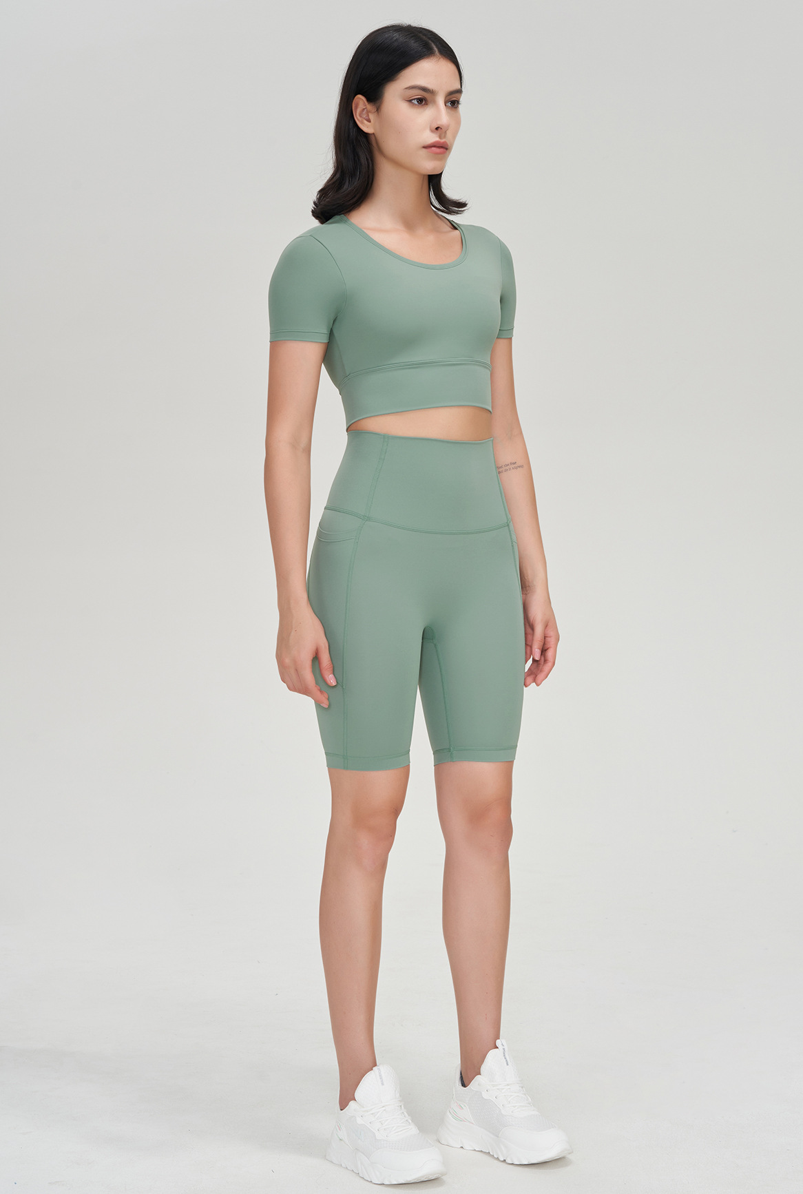 175g Weight Knee Length Pants Length Nylon, Spandex Fabric Type Leggings Pants Type Fitness, Yoga, Running Occasion Solid Color Pattern All Seasons Season Classic Style, Sport Style Style Classic Style Sport Style Solid Color Nylon Spandex Active Bottoms Leggings 10