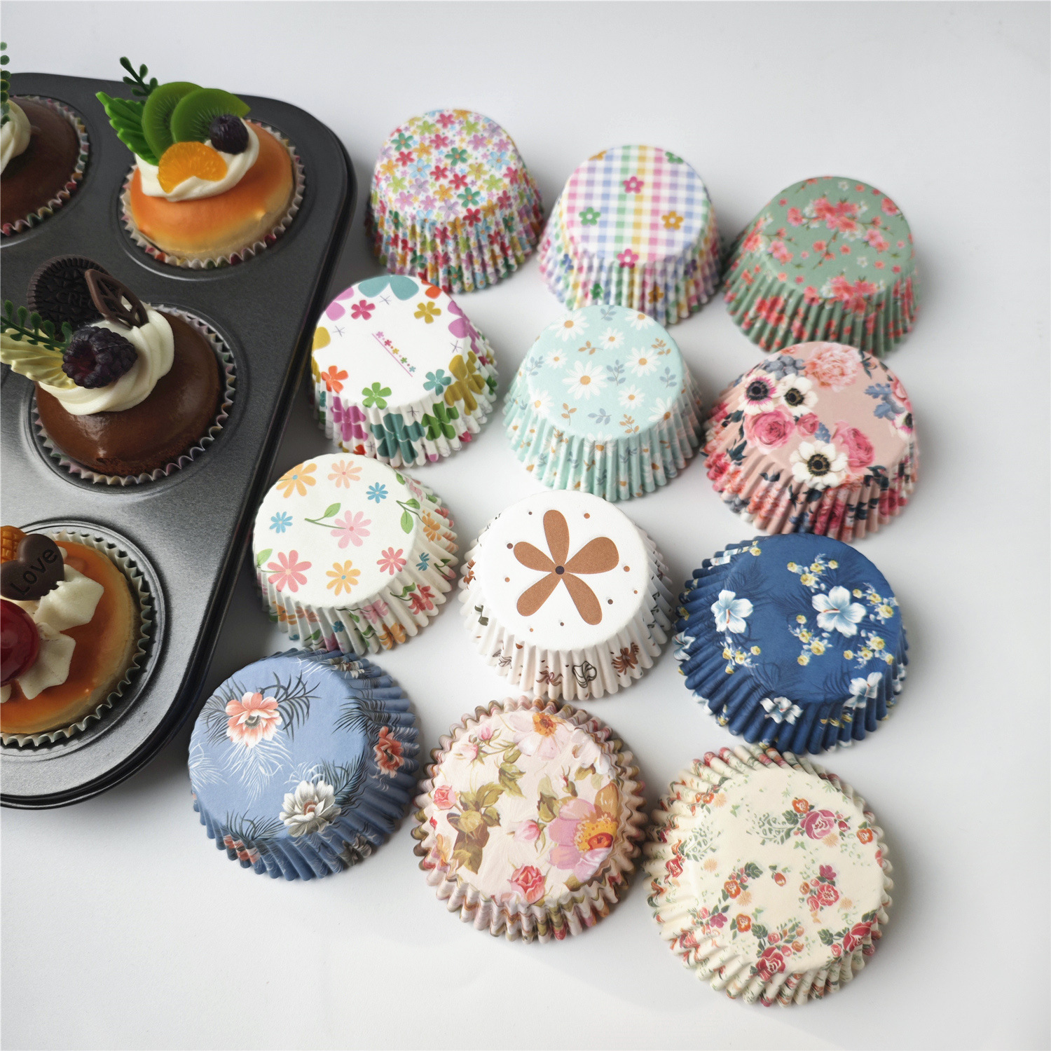 Patrón de flores en caja de papel floral 11 cm papel de aceite para hornear muffins almohadillas muffin tazas de papel transfronterizas