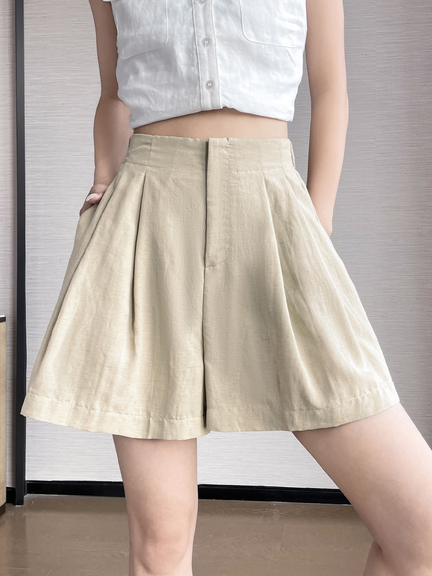 Quần short nữ vải lanh cạp cao ống rộng dáng suông mùa hè — màu đen