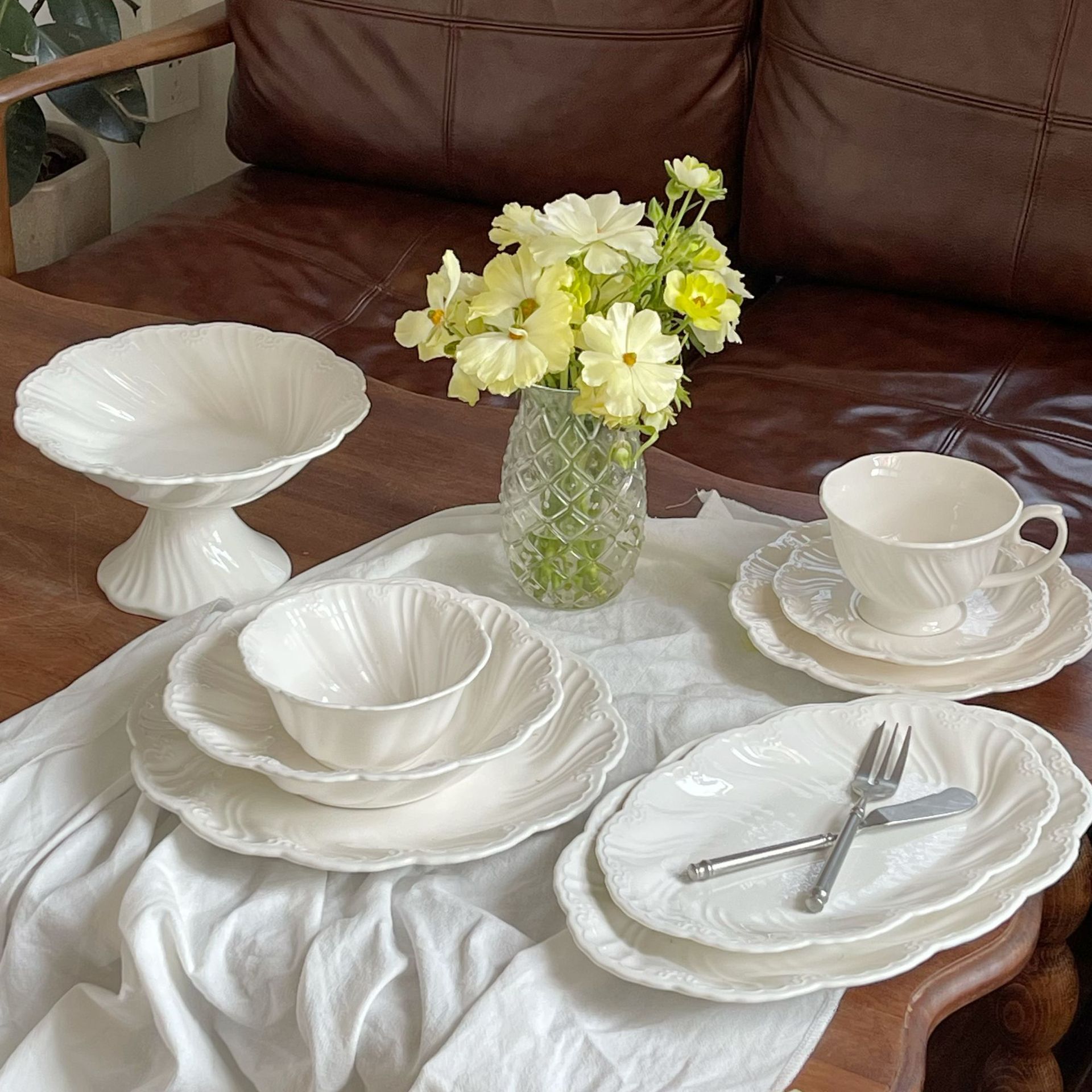 Ceramic tableware