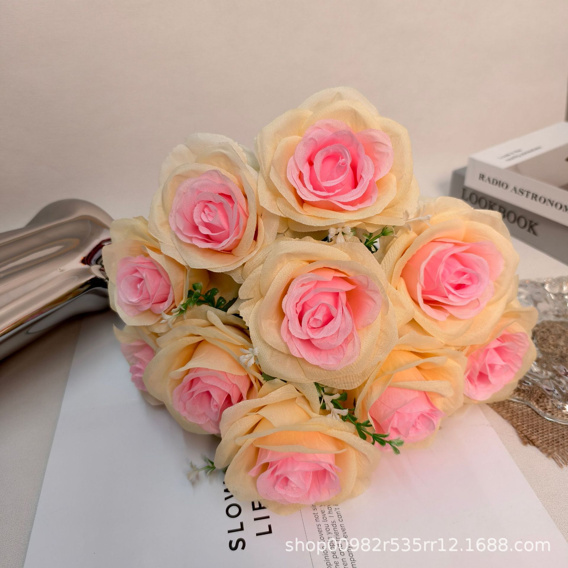 17 pink heart champagne [10 heads]
