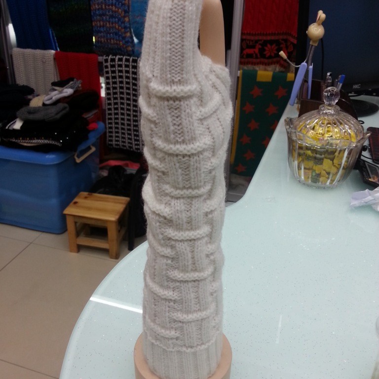 Venta caliente fábrica de punto procesamiento todo tipo de fibra acrílica Cachemira giro Cruz 8 ocho caracteres jacquard manga del brazo al por mayor