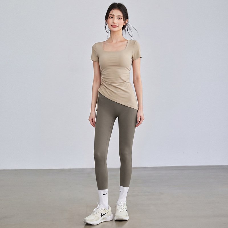Oatmeal milk tea top + khaki brown yoga pants / S [recommended weight within 50kg years old]