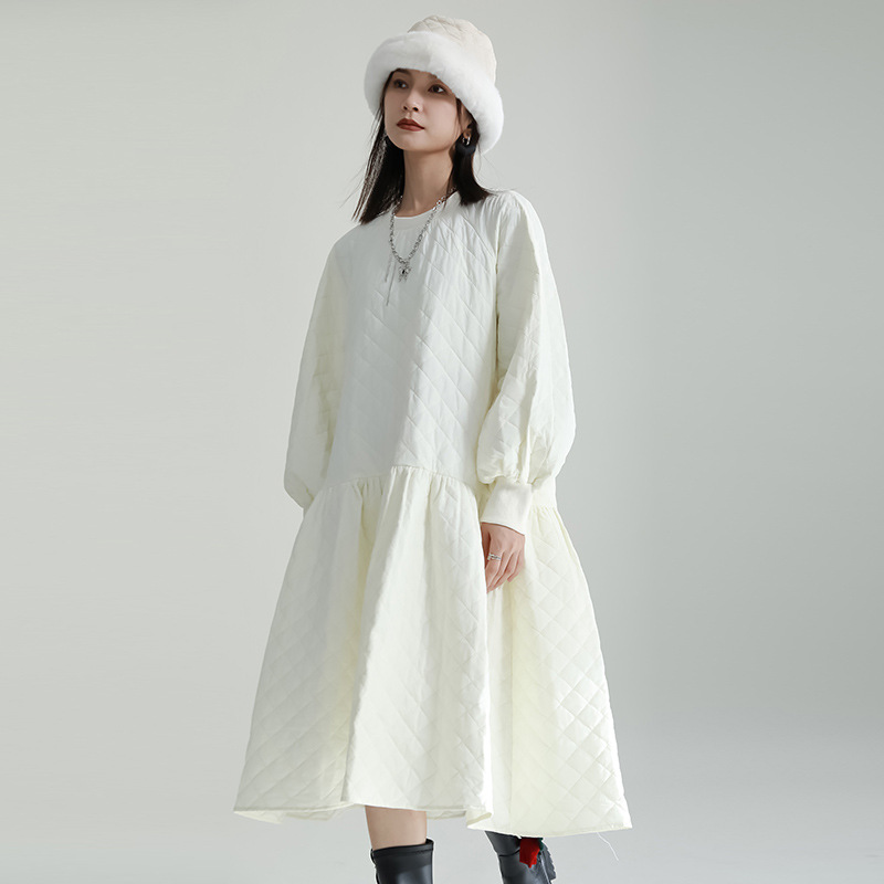Zhongchuang rizhen 2023 diseño de nicho de invierno nuevo abrigo de algodón acolchado vestido suelto gran swing adelgazante abrigo largo de algodón acolchado para mujeres