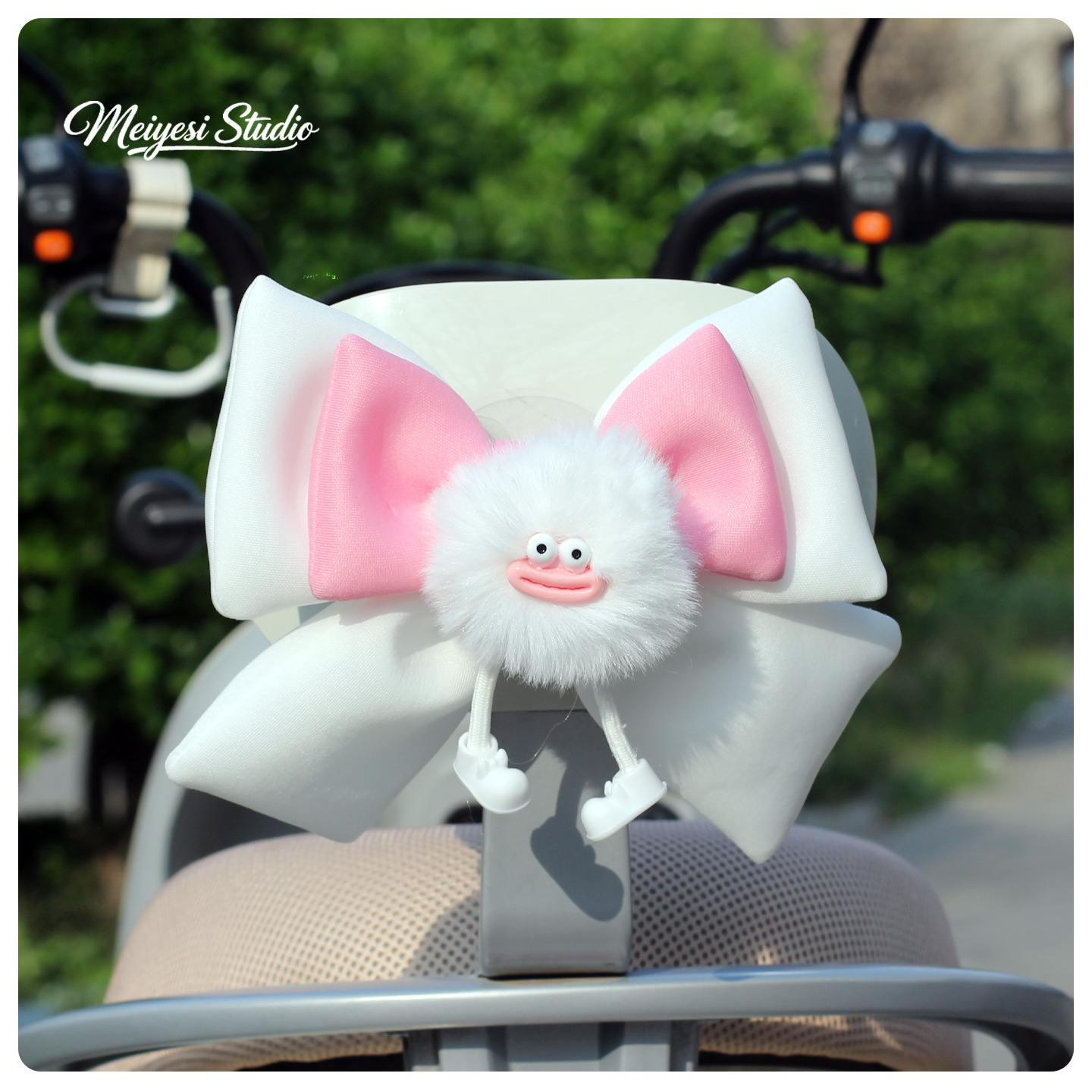 Nuevo coche eléctrico trasero decoración arco lindos pequeños monstruos pegatinas de coche de batería adornamientos lindos
