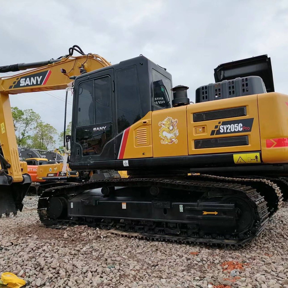 Excavadora doméstica Sany135 155 205 215 de segunda mano línea de exportación de comercio exterior
