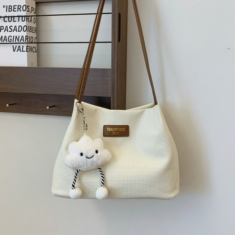 Bolsa de alta sensación para mujeres 2024 nuevo otoño moda bolso de hombro de moda estilo exterior versátil bolso de transporte público