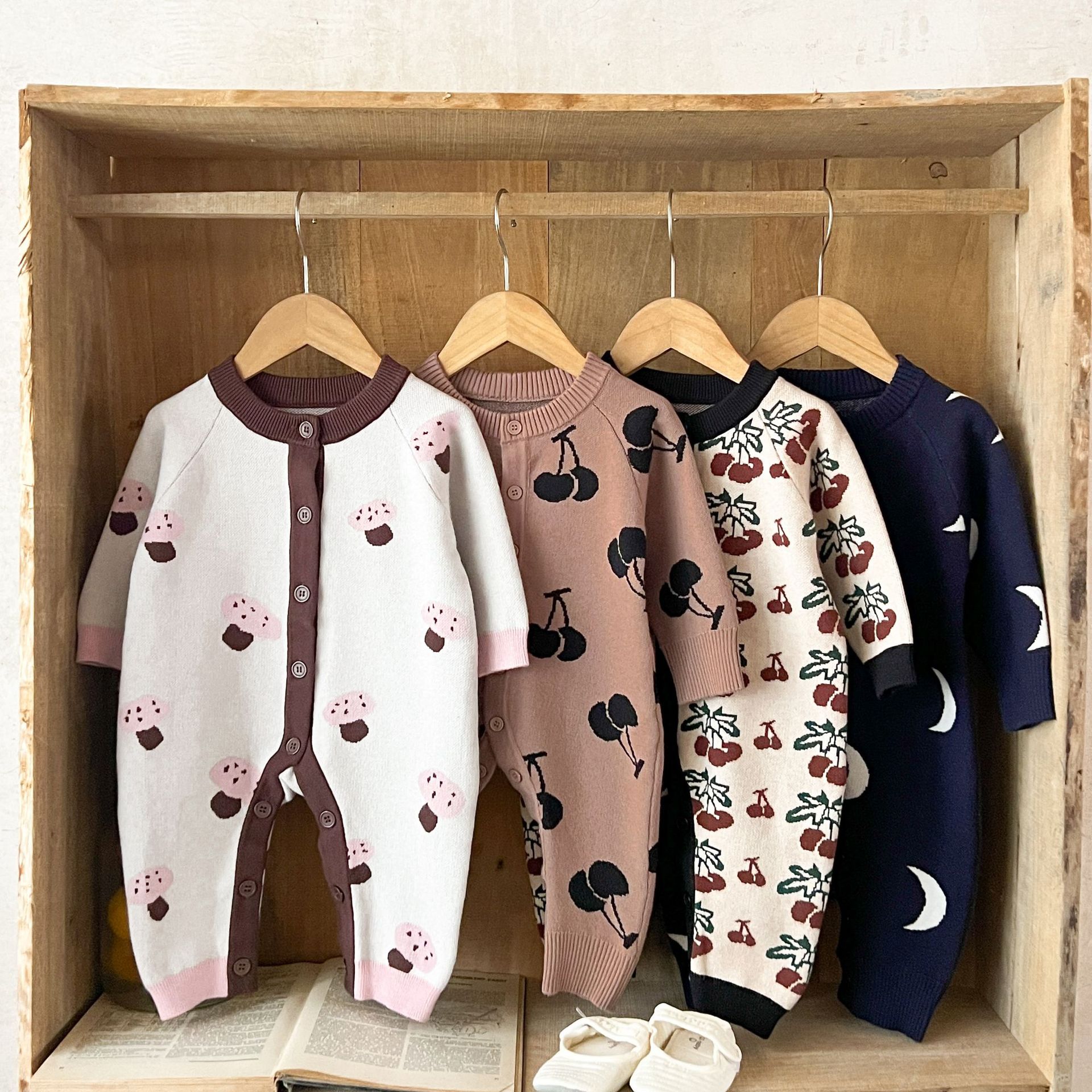ins韩版男女童宝宝纯棉毛织卡通保暖连身衣爬服婴幼童秋冬连体衣