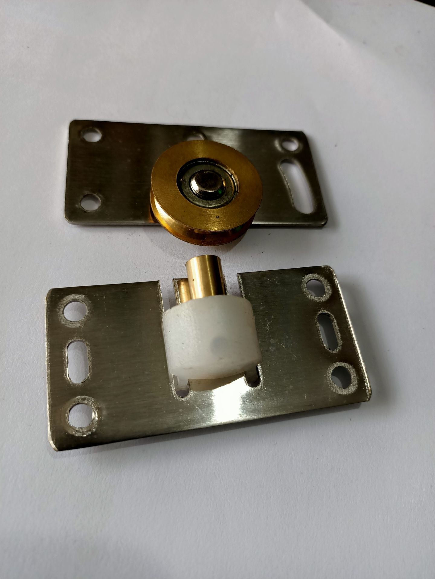 Sliding door Copper pulley 30 Glass door 38 Cam Plastic window Stainless steel round Shower Door 40