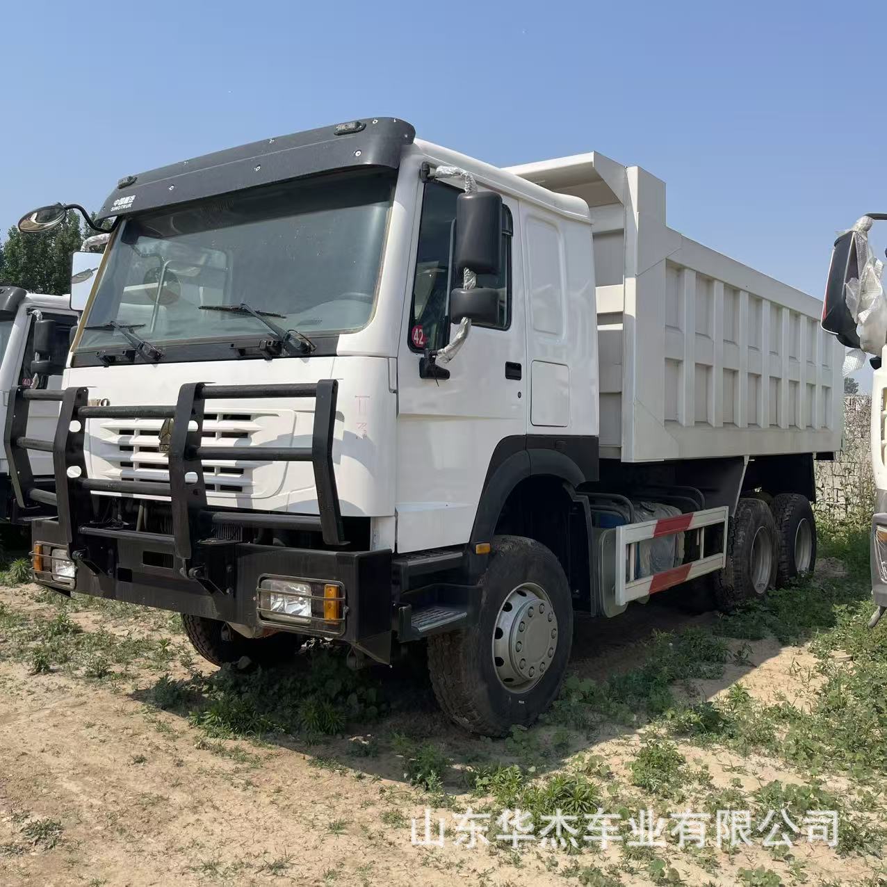 Supply of African Howo Dump Trucks, 375 Horsepower Howo Dump Trucks for Earthmoving, Used Howo Rear Eight-Wheel Dump Trucks