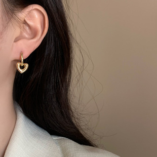 �S�~�����OӋ��С�������僐��Ķ��hŮ���Ԛ��|�W�tһ��ɴ����h