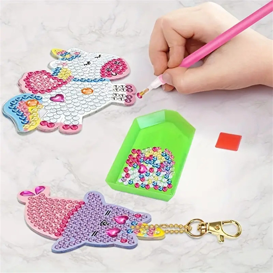 Cross-border 5D Diamante pintado llavero bolsos de dibujos animados DIY colgantes juguetes para niños decoraciones personales creativas hechas a mano