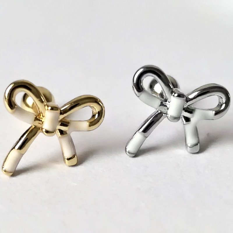 Labret piercing jewelry detail image