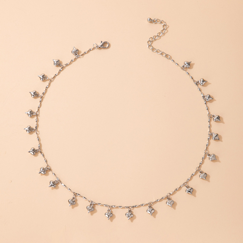 Simple Fashion Geometric Heart Pendant Single Layer Necklace