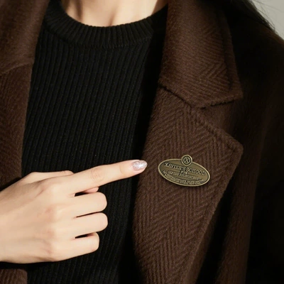 Movie Inspired Enamel Pin – Yaxa sancaqları