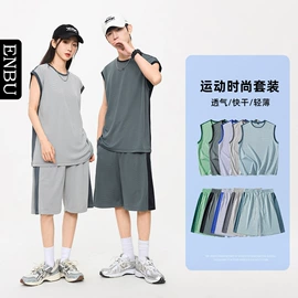 男式休闲裤;男式T恤;男式羽绒服