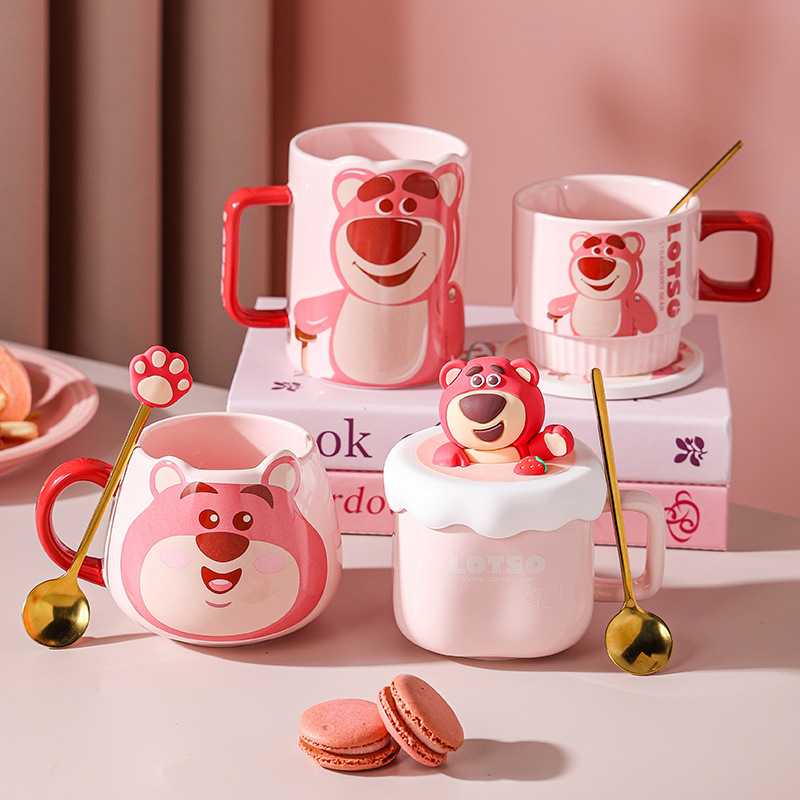 Caja de regalo de taza de café Strawberry Bear Taza de agua de uso diario con posavasos Juego de taza de agua de oficina con mano Taza de regalo