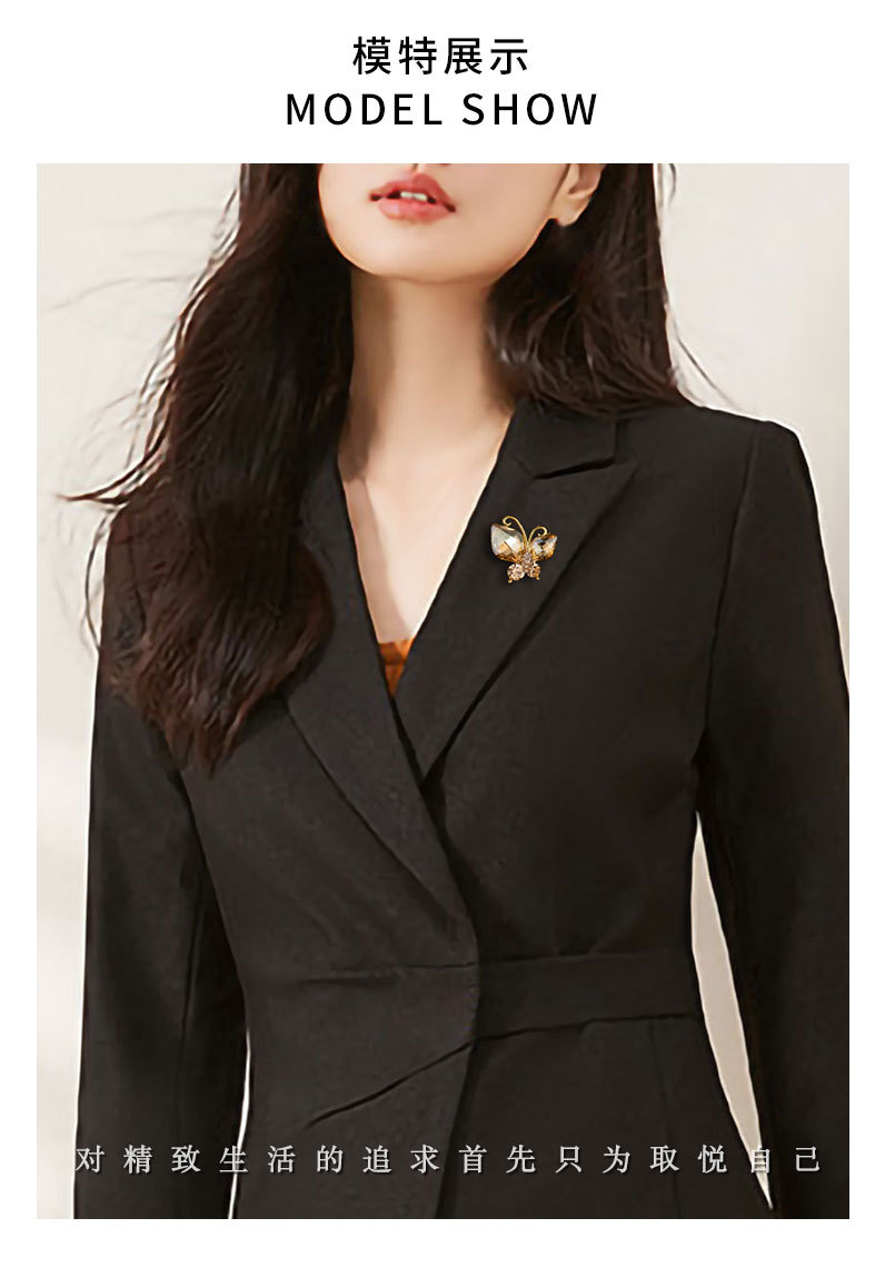 高级感水晶蝴蝶胸针新小众独特简约昆虫胸花爆款别针西