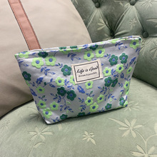 ������ins�߼��л��y�������p���Ứ��đ�������������ռ{��Ů