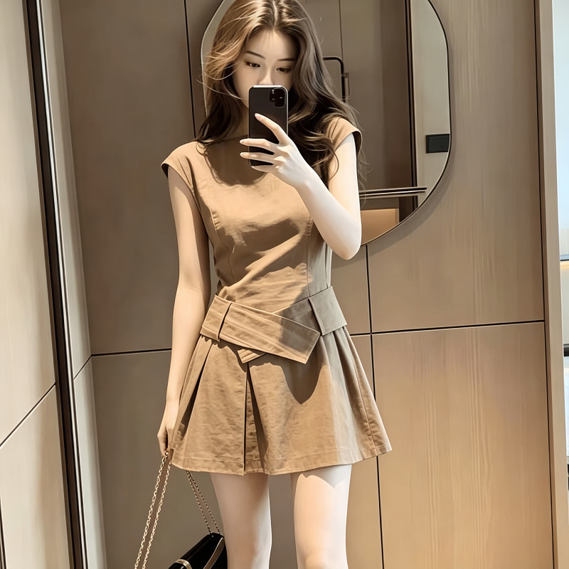 Korean-Style Casual and Simple Design Sleeveless Workwear Dress 2026 Summer Hot Girl Style Waist-Cinching Slimming Short Dress Korean-Style Casual and Simple Design Sleeveless Workwear Dress 2026 Summer Hot Girl Style Waist-Cinching Slimming Short Dress