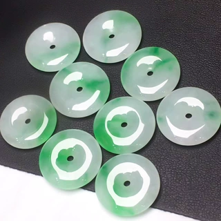 厂家供应 天然缅甸玉翡翠玉石吊坠 翡翠阳绿平安扣挂件批发