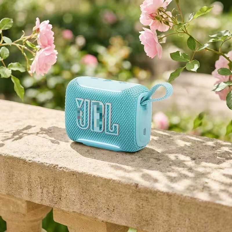 New Foreign Trade Go5 Bluetooth Speaker, Outdoor Portable Wireless Bluetooth Mini Speaker, Bass Subwoofer, Music Gold Brick Fifth Generation