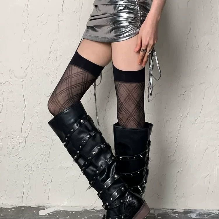 Fashionable sexy knee socks with diamond pattern, lifting effect