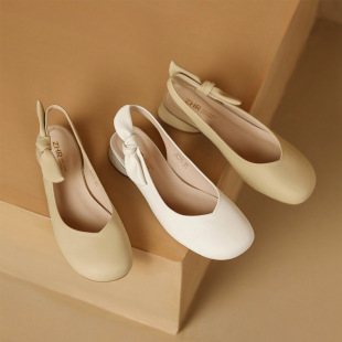 Closed Toe Sandals Women's 2023 Summer New Thick Heel Mary Jane Chanel Style Round Toe Low Heel Retro Back Empty Shoes