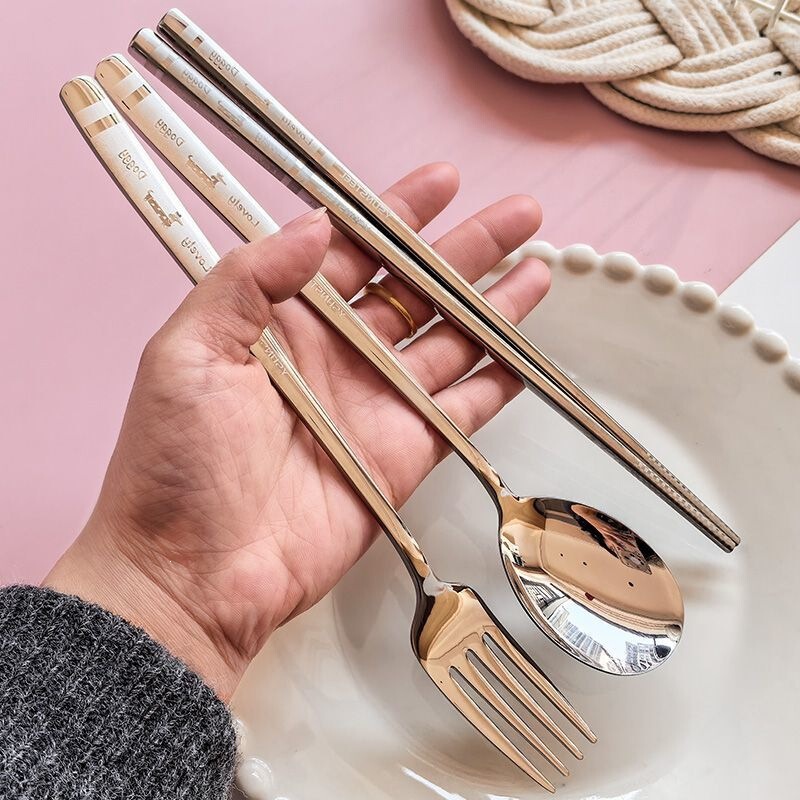 RM food-grade portable cutlery set for one person, stylish and attractive, student chopsticks and spoon three-piece set, 304 stainless steel RM food-grade portable cutlery set for one person, stylish and attractive, student chopsticks and spoon three-piece set, 304 stainless steel
