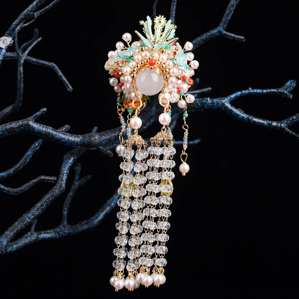 Brooch