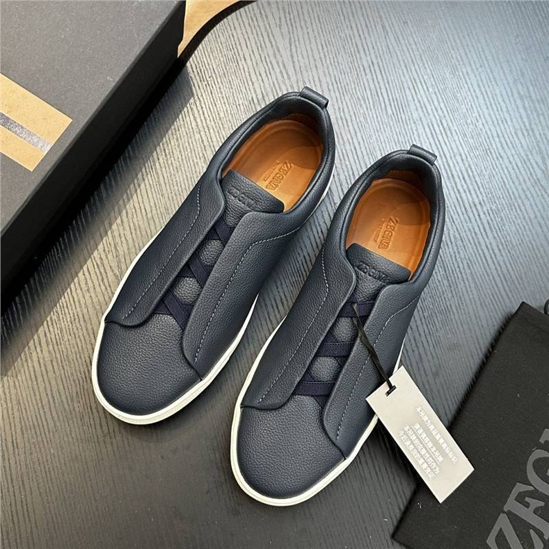 Celebrity Style 2025 Summer New Breathable Slip-On Lazy No-Tie Sneakers White Casual Sports Shoes