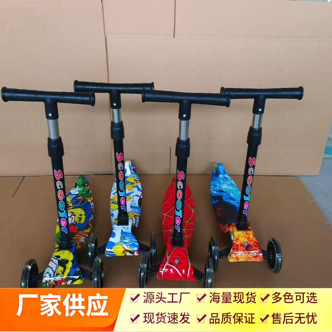 Children's Scooter Three-Wheeled Scooter for Kids Aged 1-5 Years Old Three-Wheeled Foldable Flash Scooter Baby Single-Legged Scooter