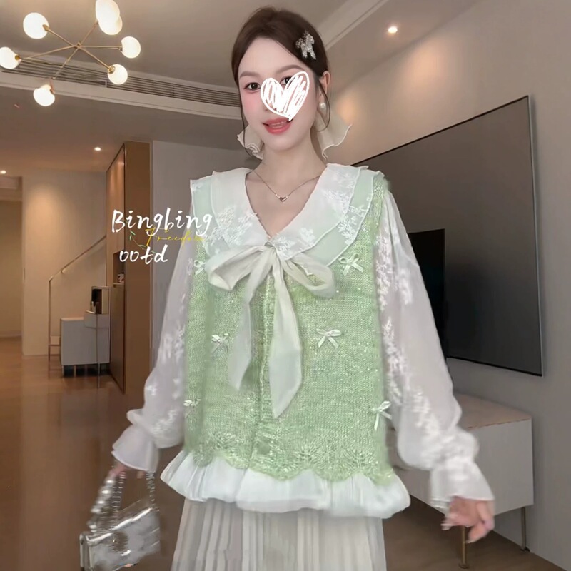 Spring and autumn knitted vest with green bow, ruffled trim, and a new cardigan style for women Spring and autumn knitted vest with green bow, ruffled trim, and a new cardigan style for women