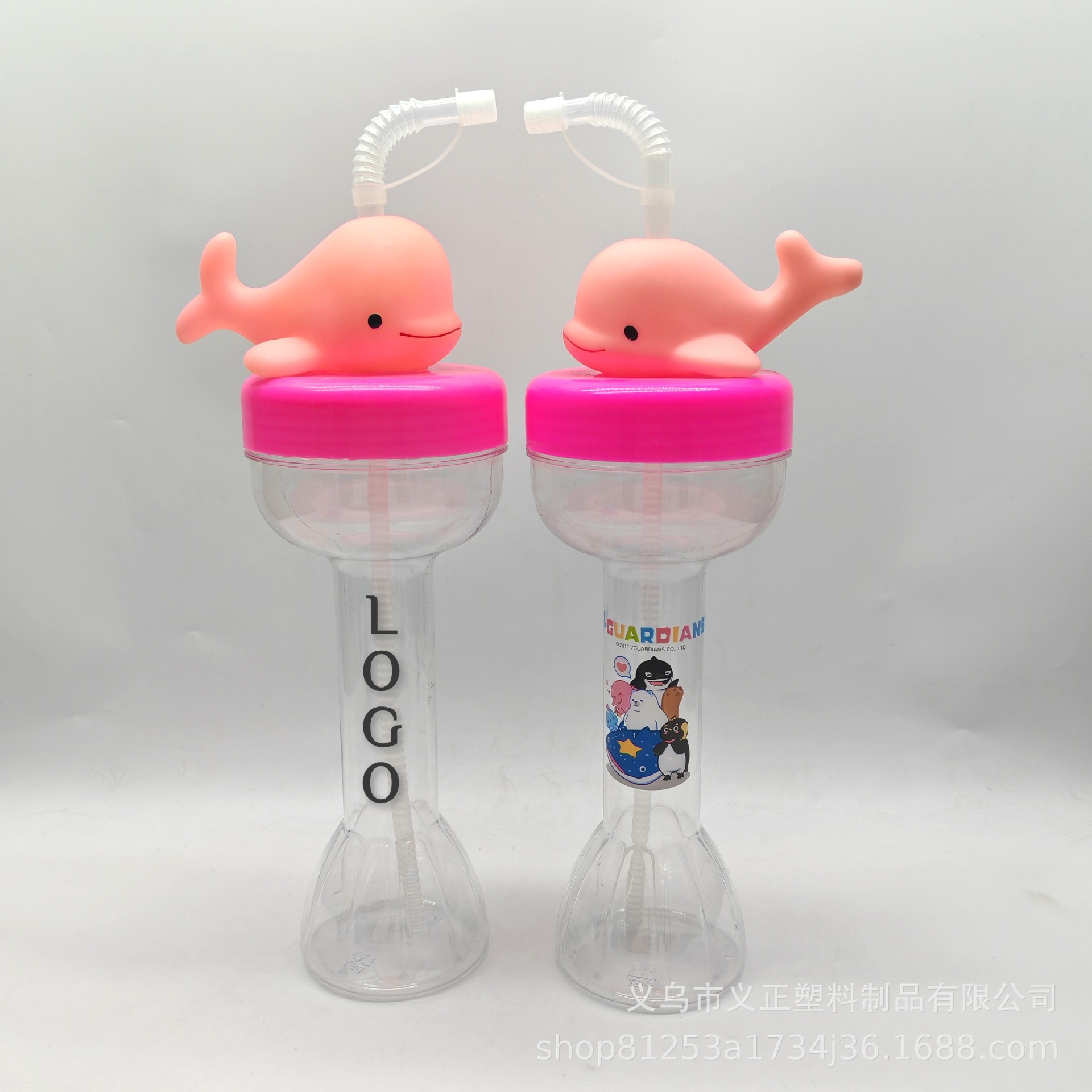 El acuario en stock establece todo tipo de tazas de animales marinos, botellas de dibujos animados de tiburón y ballena, tazas con mancuernas grandes, tazas con pajitas, venta caliente