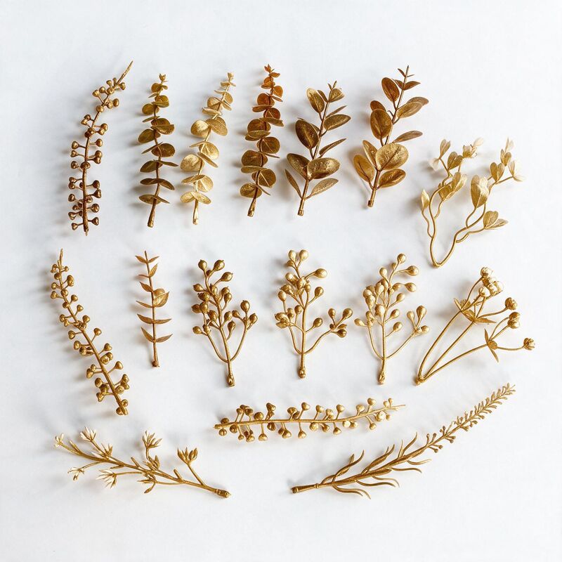 Gold leaf flower heads, petals, berries, plant accessories, wedding floral arrangement decoration materials, artificial flower scene layout Gold leaf flower heads, petals, berries, plant accessories, wedding floral arrangement decoration materials, artificial flower scene layout