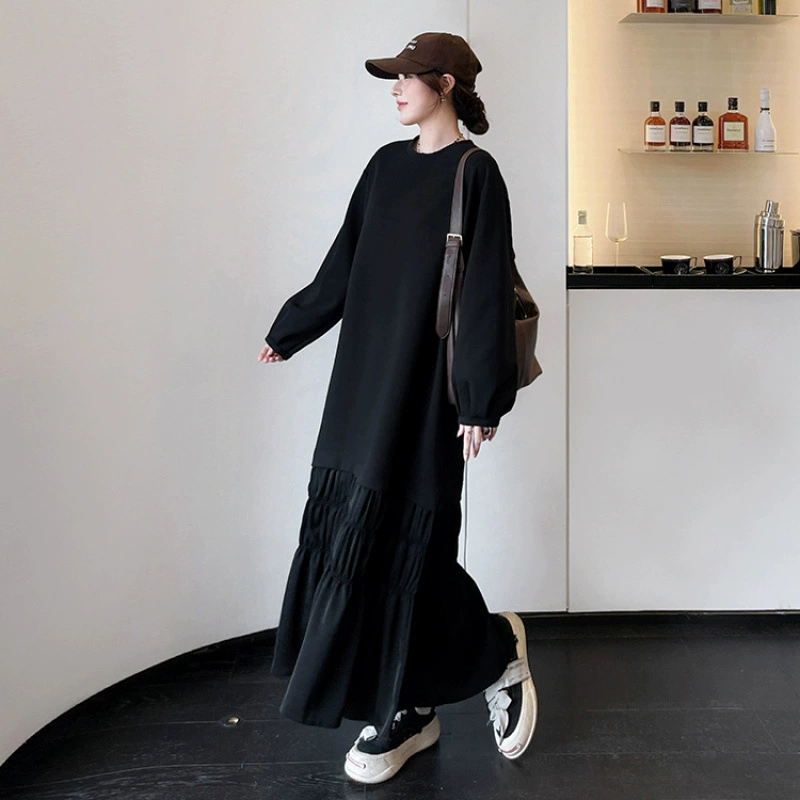 Длинное платье больших размеров на осень/зиму 2025 года, свободного кроя, с пэчворком и драпированным подолом, длинными рукавами и утолщенной тканью, подходит для носки в слой или как одиночный предмет.