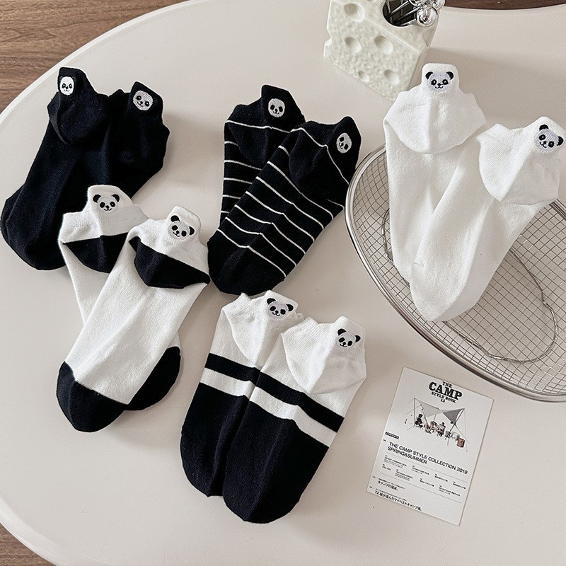 Calcetines de moda de tacón bajo de corte bajo de las mujeres bordadas Corea del Sur lindo dibujos animados japoneses estilo coreano primavera y verano calcetines delgados