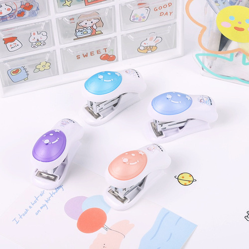 High-looking cute stapler mini pocket stapler office small stapler set manufacturer wholesale