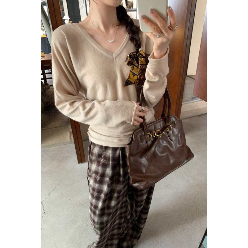 秋冬特价秋冬热销宽松慵懒风内搭V领长袖羊毛针织衫女秋季气质新